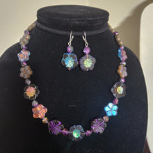 Load image into Gallery viewer, Royal Bouquet