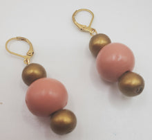 Load image into Gallery viewer, Mauve Majesty Necklace and Earring Set