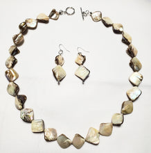 Load image into Gallery viewer, Shell Necklace and Earring Set
